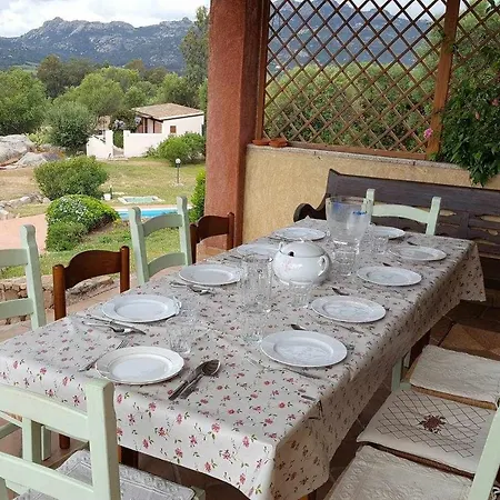 Delle Aie فيلة *